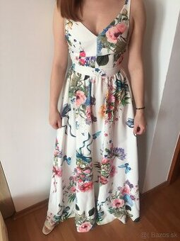 Spoločenské dlhé šaty