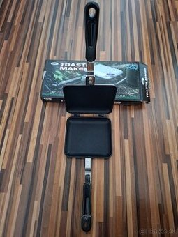 Predam novu nepouzitu  obojstrannu panvicu  Cena- 12 €  Da s