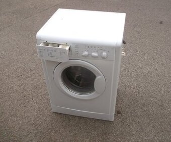 Predám plnefunkčná automatická práčka INDESIT,1000 ot./min.