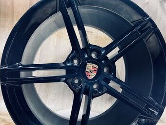 Originál sada Porsche Taycan R21