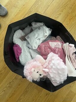 Darujem dievčenské oblečenie 56-74