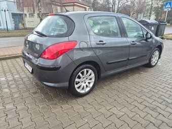 Predám Peugeot 308 1.4 70kw Benzin r.v.2009