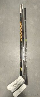 Hrane hokejky pravacky v dobrom stave / CCM, Warrior