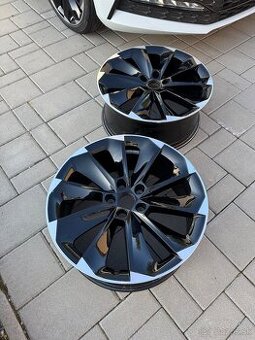 Supernova R19 2ks Škoda Superb