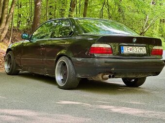 BMW e36 320i coupe