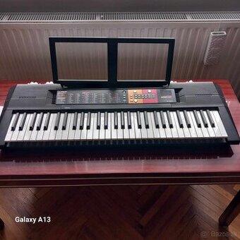 YAMAHA PSR F50