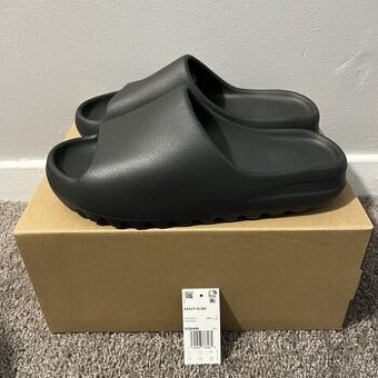 Adidas Yeezy Slides Dark Onyx