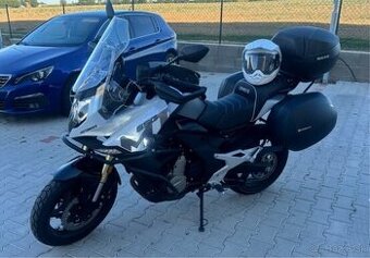 CF Moto 650 MT Premium