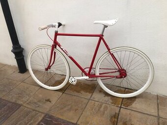 Štýlový bicykel.