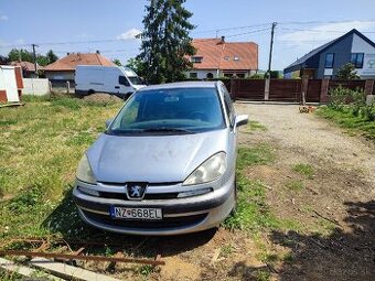 Peugeot 807