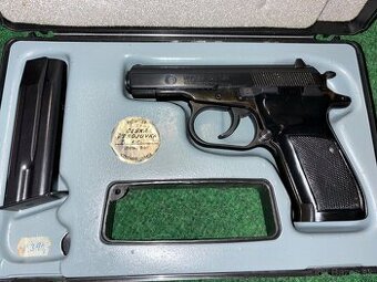 CZ 83 nestrielaná