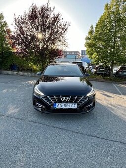 Hyundai i30 play ,1.5 Mpi , 81kw, 6/2023