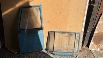 Predám dvere a čelné sklo na zetor 3011