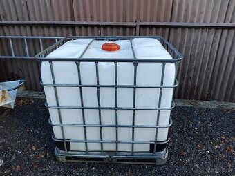 Plastova nadrz IBC kontajner 1000l barel