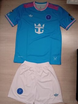 Futbalovy dres ADIDAS, veľkosť 176.