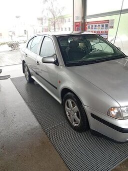 Predam škoda Octavia 1.6.74kw strieborná metalíza