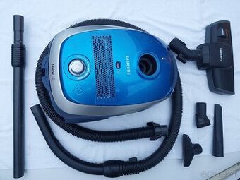 Vysavač 1800w ts textilním sáčkem