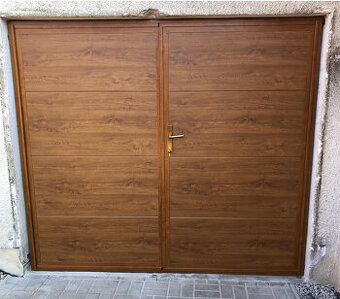 Dvojkrídlová garážová brana /zlatý dub