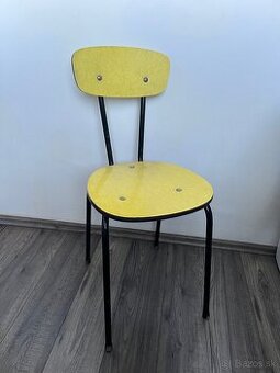 Retro jedálenská industriálna stolička Czechoslovakia