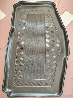 Vaňa do kufra plastová, čierna, pre Suzuki Swift (2005-2010)