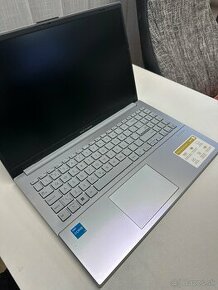 Asus Vivibook GO15