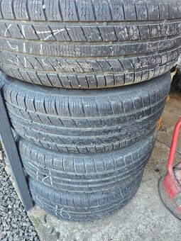 Predám celoročne pneumatiky 215/65R16 C
