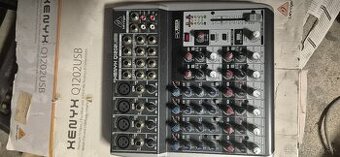 Behringer Xenyx Q1202USB mixpult