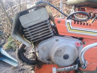 IFA DDR PREDAM MALOTRAKTOR AKO VARI CI TERA.