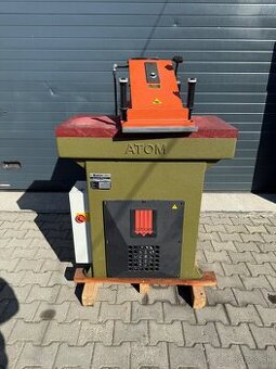 Atom SE 20 vysekávací stroj Hydraulická řezačka Svit Sandt