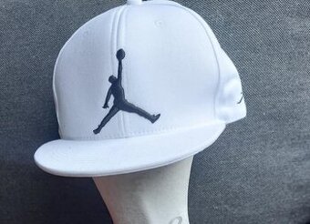 Šiltovka JORDAN a NY UNI velkost-uni-zapínanie. Dobierkou po