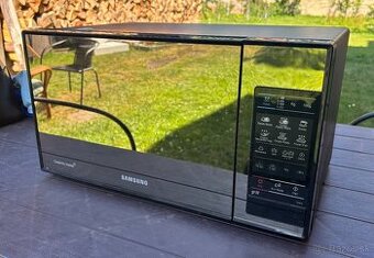 Mikrovlnka Samsung GE83X