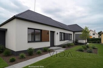 Na predaj veľký pozemok so starším rodinným domom pri Senci - 1