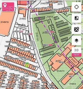 Garáž na sídlisku Zapad za bytovkou Ursus