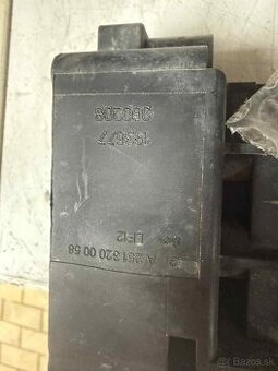 Mercedes W221 Airmatic rozdelovač