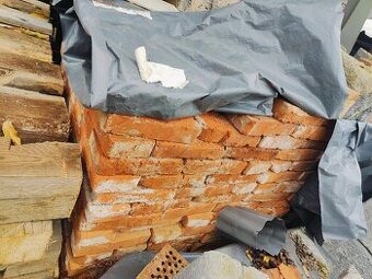 Predám staré tehly a kvádre