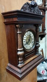 Starožitné hodiny bicie nástenné aj stolové