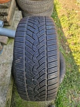 Predám zimné pneu Goodyear 225/50r17 runflat