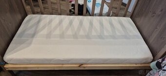 Detska postielka a komoda IKEA