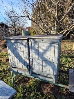 Predám včelárske veci typu Čechoslovák