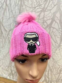 Ruzvova ciapka k s brbolcom