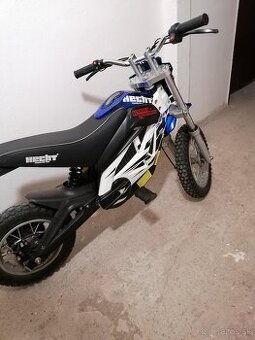 Elektromotorka HECHT