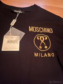 Moschino black Miláno