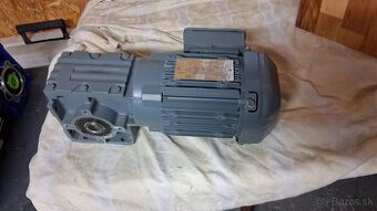 Elektromotor s prevodovkou  SEW