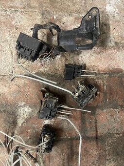 Mercedes w164 ml w251 r class w221 rozdielovač airmatic