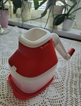 Tupperware mlynček II.novy kus
