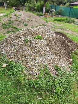 Darujem štrk s hlinou