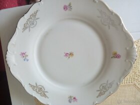 Taniere a servirovacie misy.