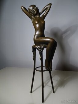 bronzová socha "Awakening" signovaná D.H.Chiparus, 275mm