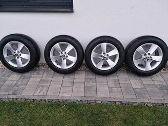 Predam elektrony Skoda + zimne pneumatiky