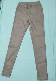 Béžové kožené nohavice 38